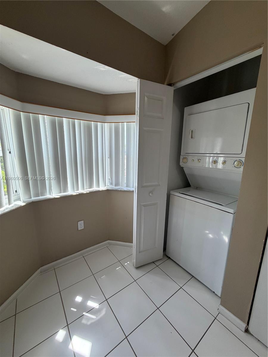 3780 N Jog Rd #205, West Palm Beach FL 33411