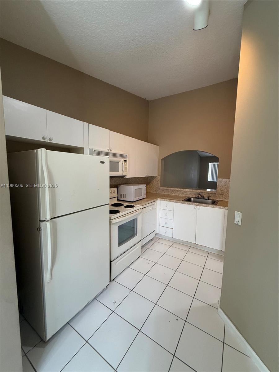 3780 N Jog Rd #205, West Palm Beach FL 33411
