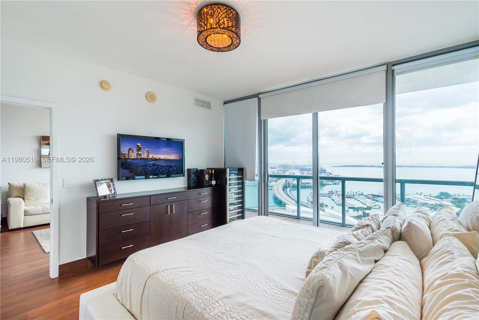 888 Biscayne Blvd #3506, Miami FL 33132