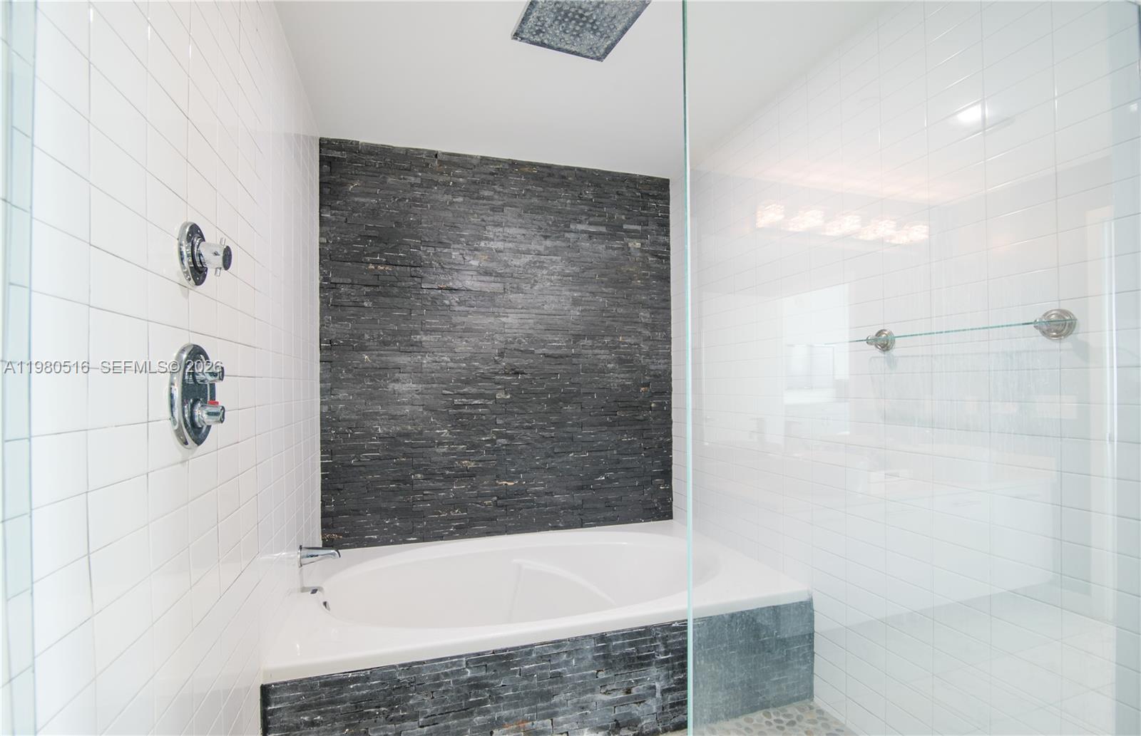 888 Biscayne Blvd #3506, Miami FL 33132