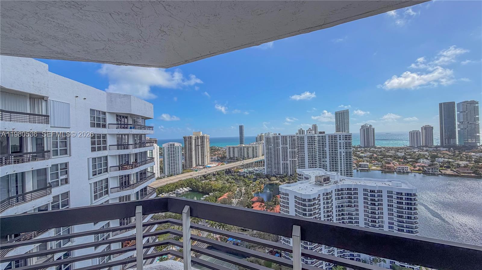 3530 Mystic Pointe Dr #LPH13, Aventura FL 33180