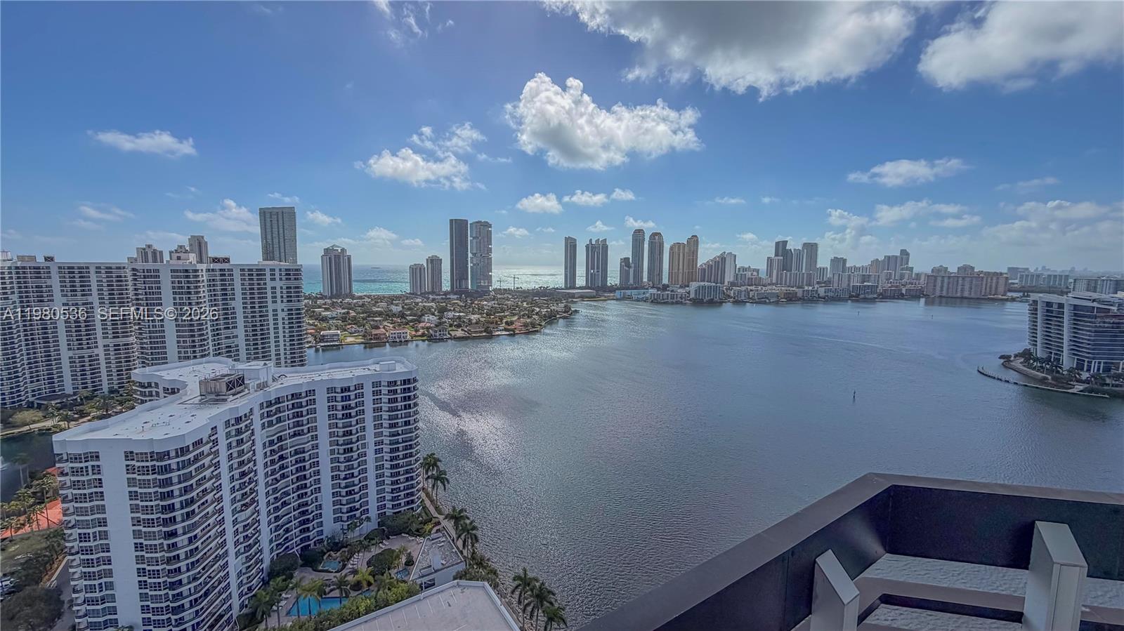 3530 Mystic Pointe Dr #LPH13, Aventura FL 33180