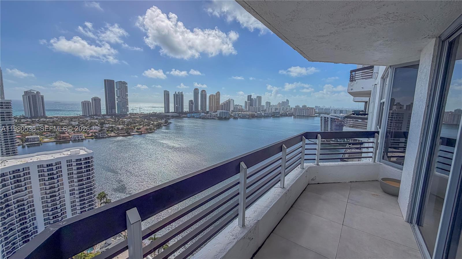 3530 Mystic Pointe Dr #LPH13, Aventura FL 33180