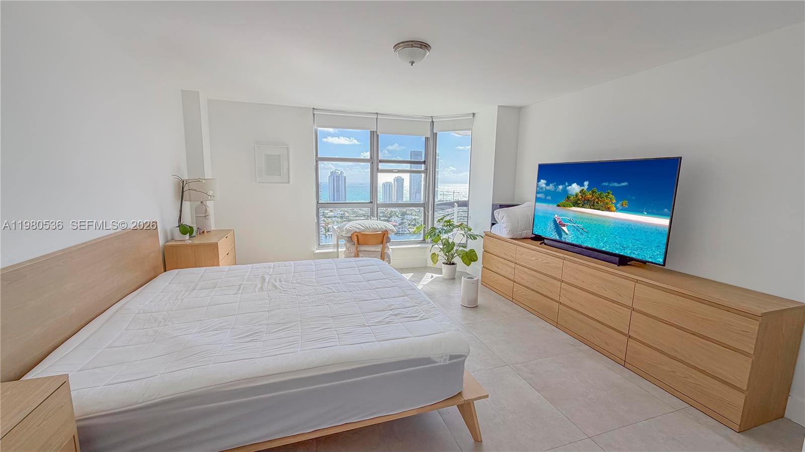 3530 Mystic Pointe Dr #LPH13, Aventura FL 33180