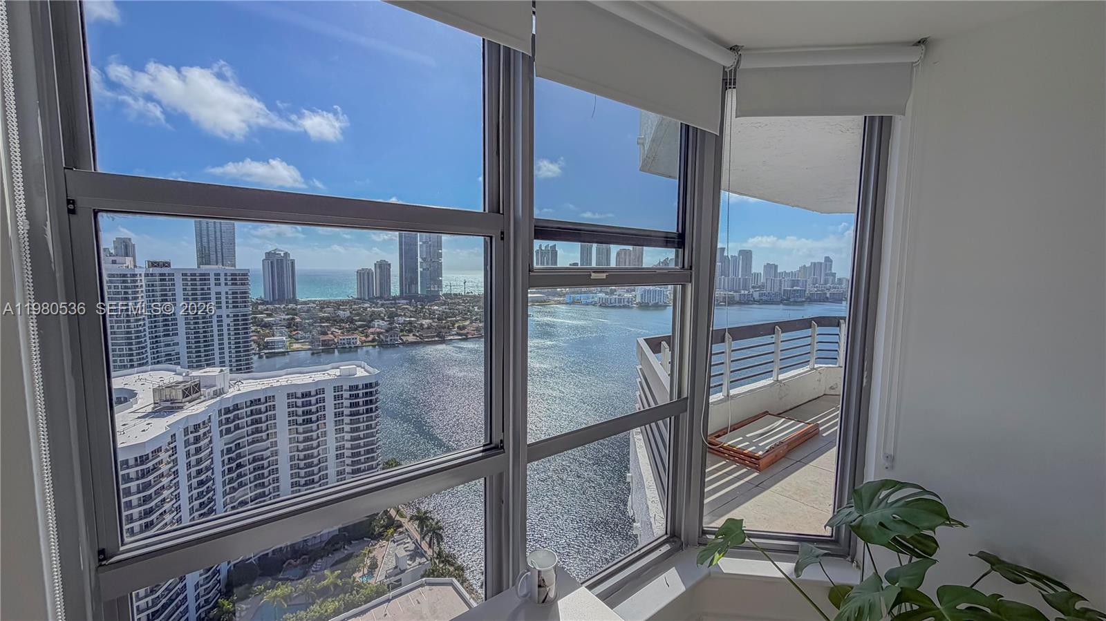 3530 Mystic Pointe Dr #LPH13, Aventura FL 33180