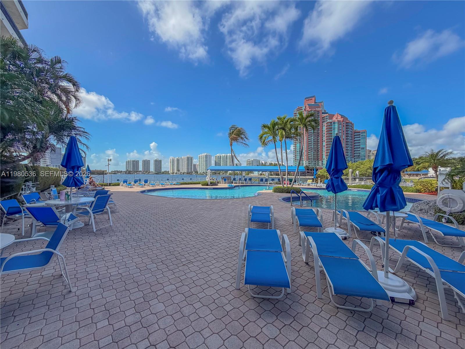 3530 Mystic Pointe Dr #LPH13, Aventura FL 33180