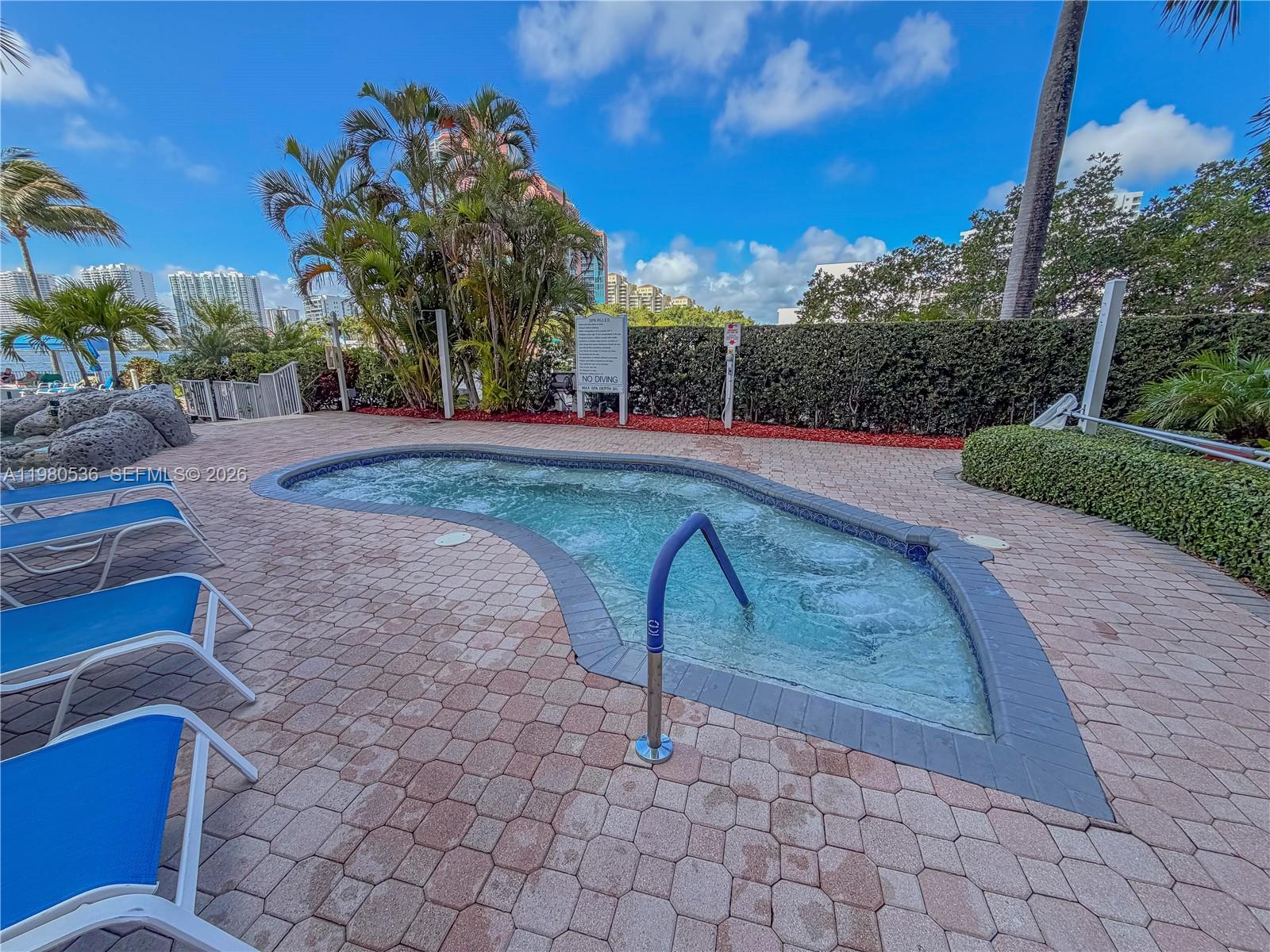 3530 Mystic Pointe Dr #LPH13, Aventura FL 33180