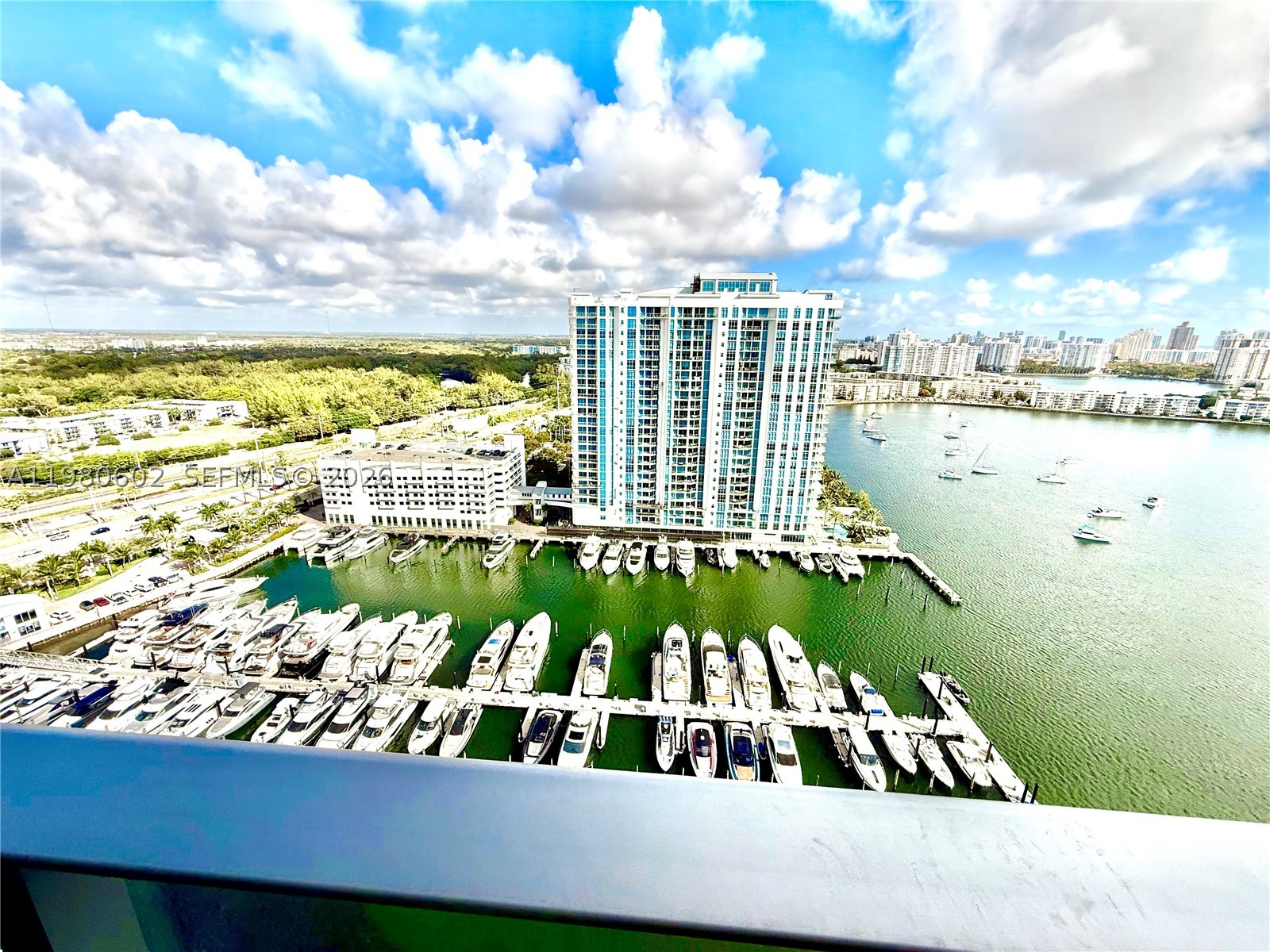 17111 Biscayne Blvd #2305, North Miami Beach FL 33160