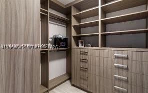 17111 Biscayne Blvd #2305, North Miami Beach FL 33160