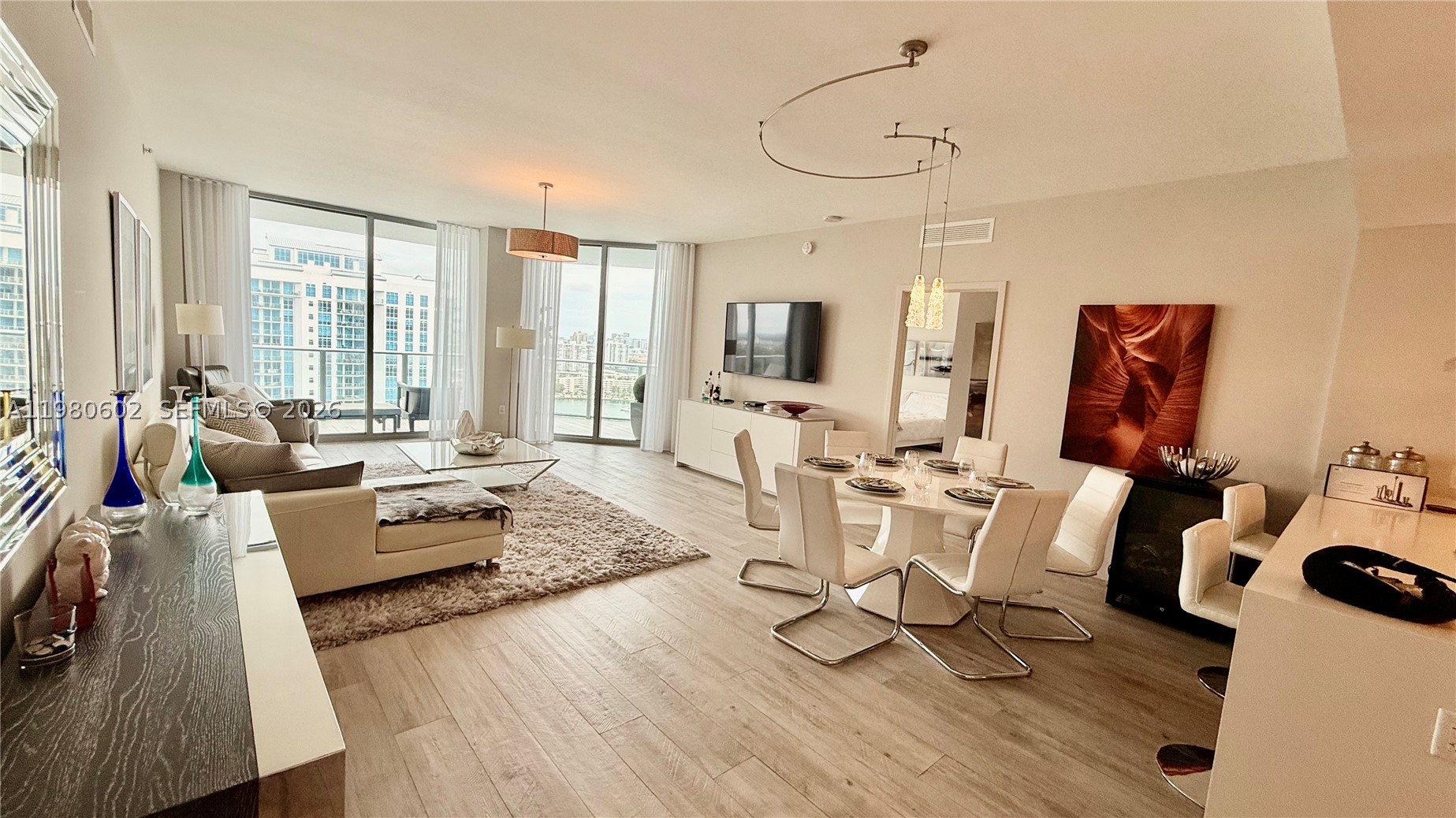 17111 Biscayne Blvd #2305, North Miami Beach FL 33160
