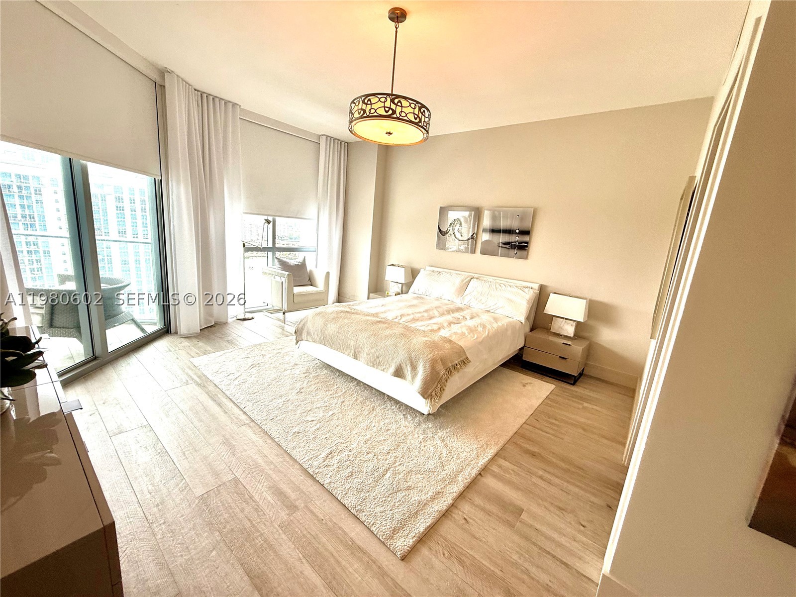 17111 Biscayne Blvd #2305, North Miami Beach FL 33160