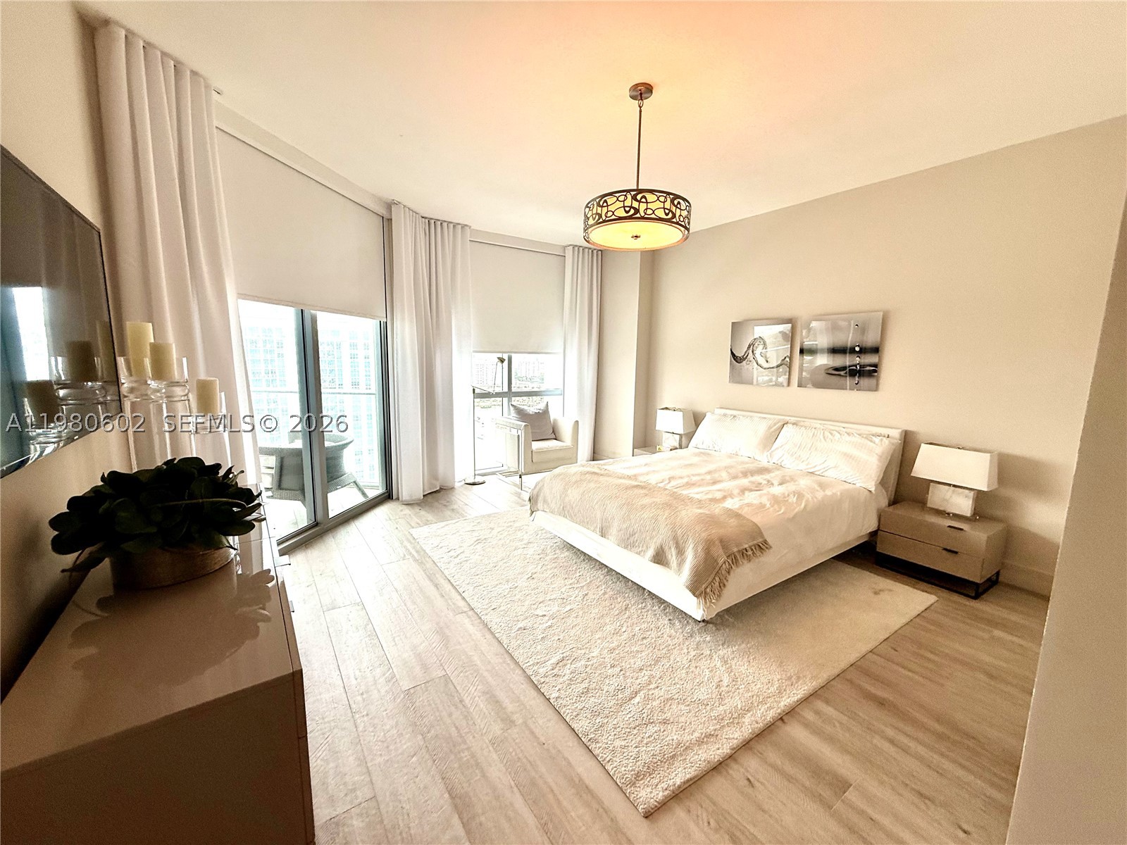 17111 Biscayne Blvd #2305, North Miami Beach FL 33160