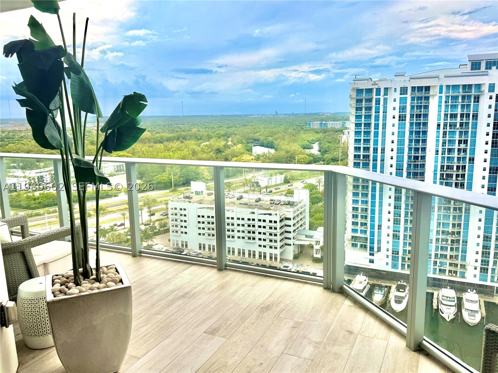 17111 Biscayne Blvd #2305, North Miami Beach FL 33160