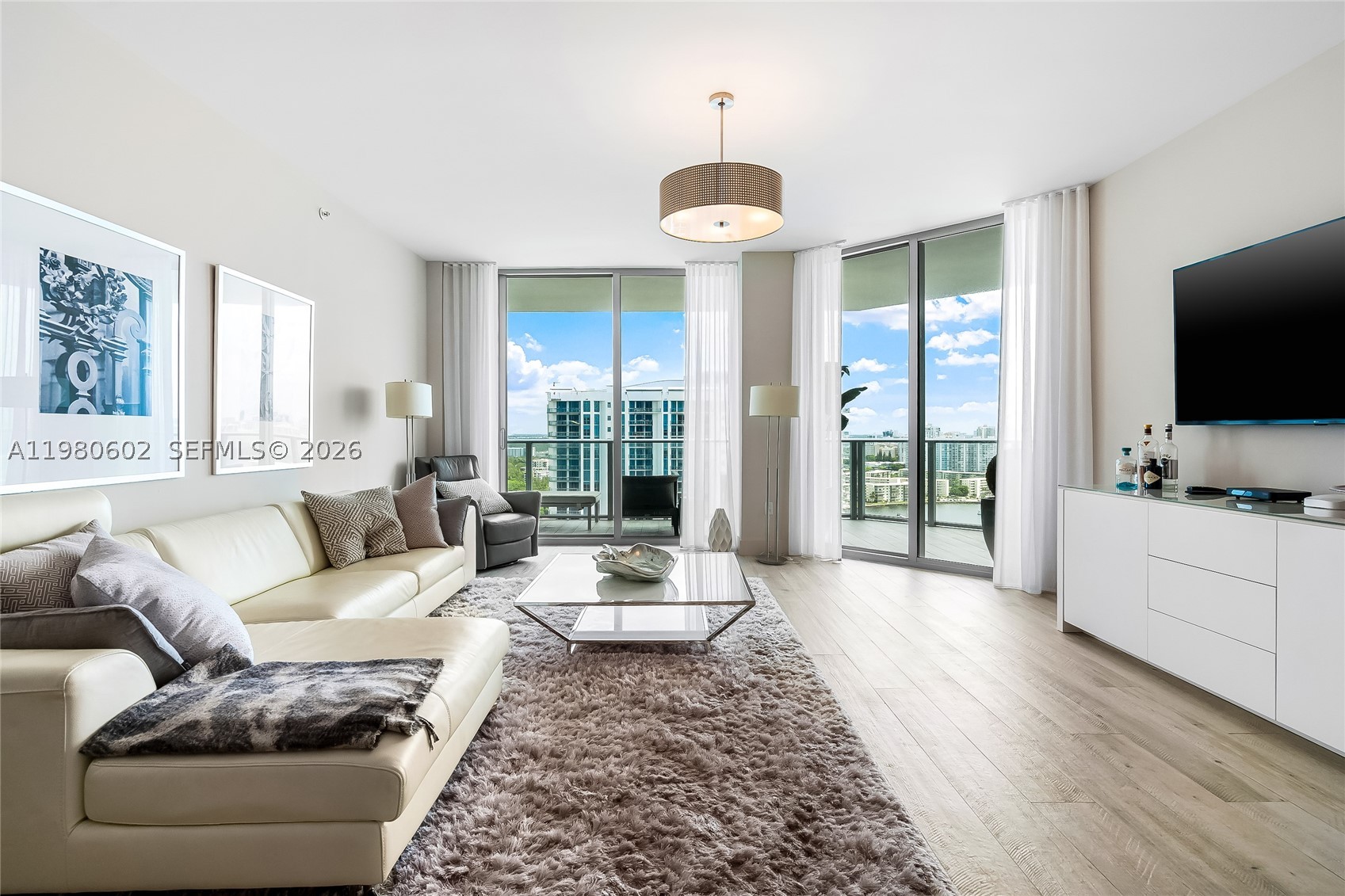17111 Biscayne Blvd #2305, North Miami Beach FL 33160