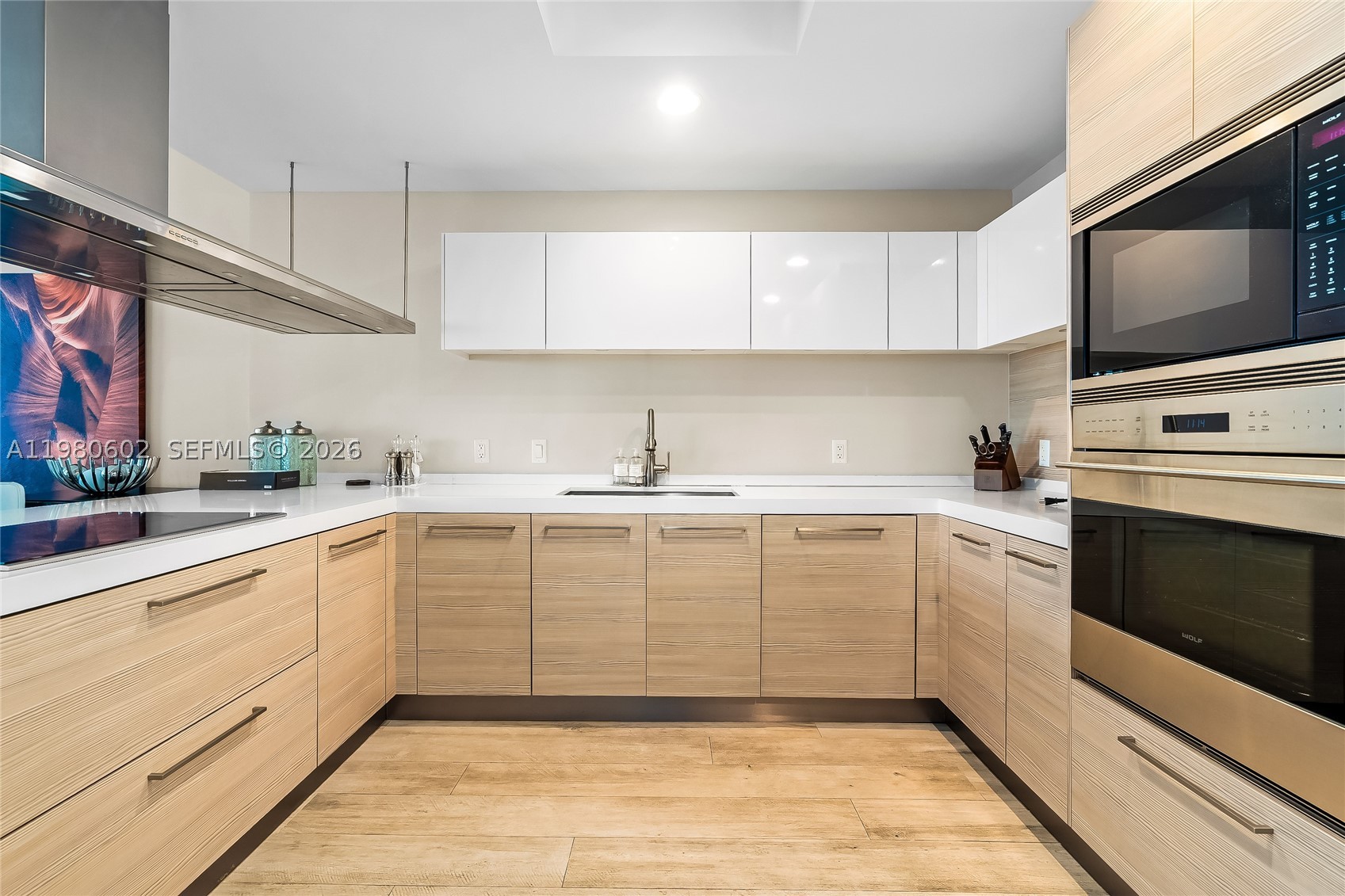 17111 Biscayne Blvd #2305, North Miami Beach FL 33160