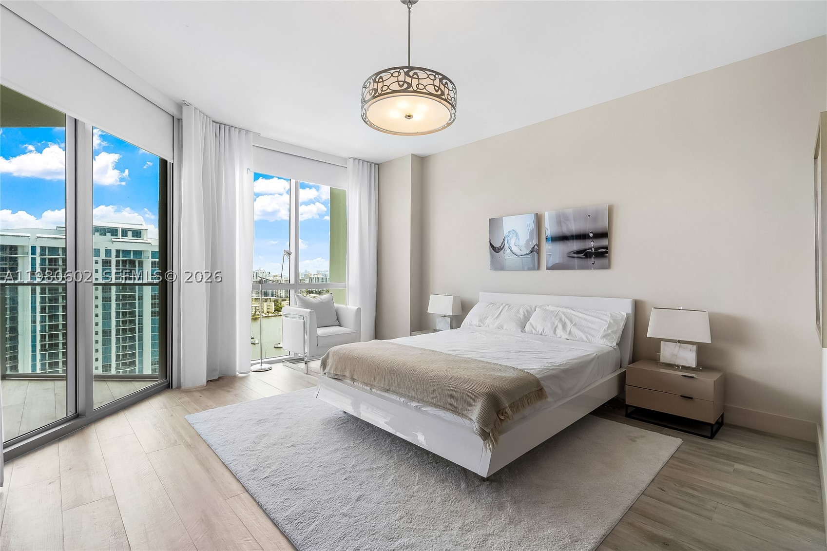 17111 Biscayne Blvd #2305, North Miami Beach FL 33160