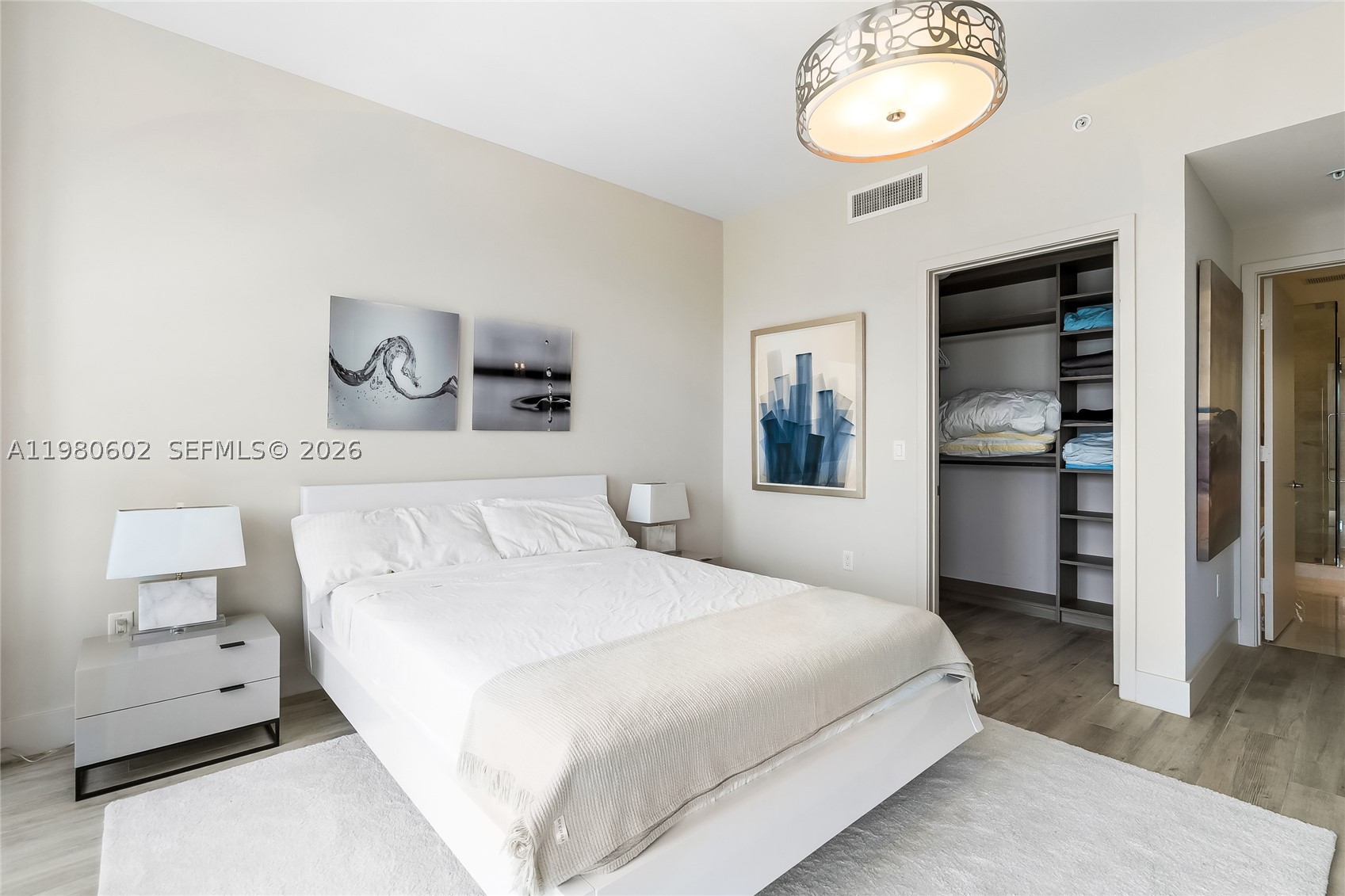17111 Biscayne Blvd #2305, North Miami Beach FL 33160