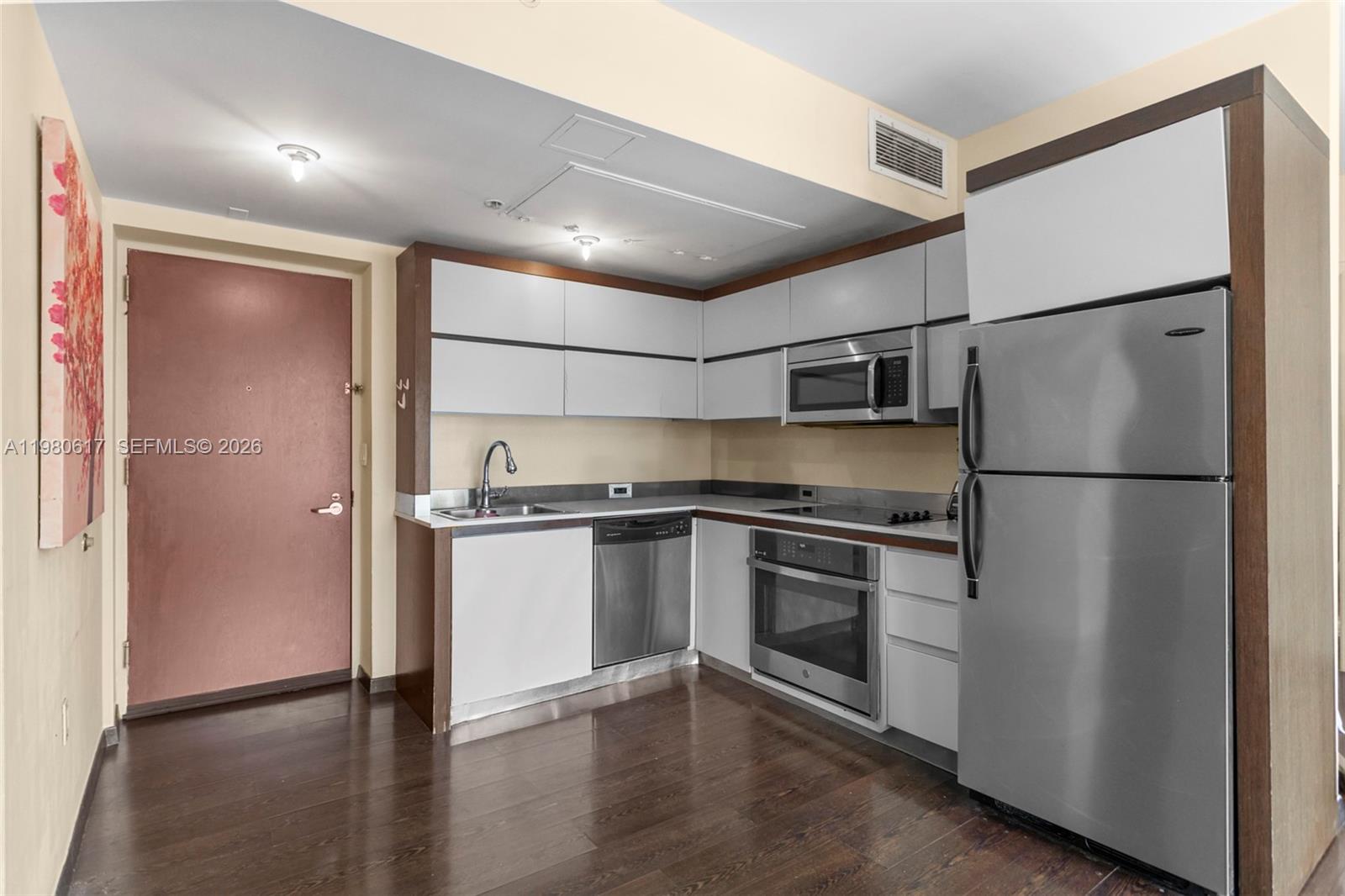 435 21st St #301, Miami Beach FL 33139