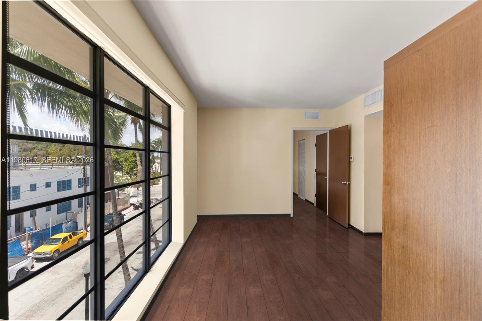 435 21st St #301, Miami Beach FL 33139