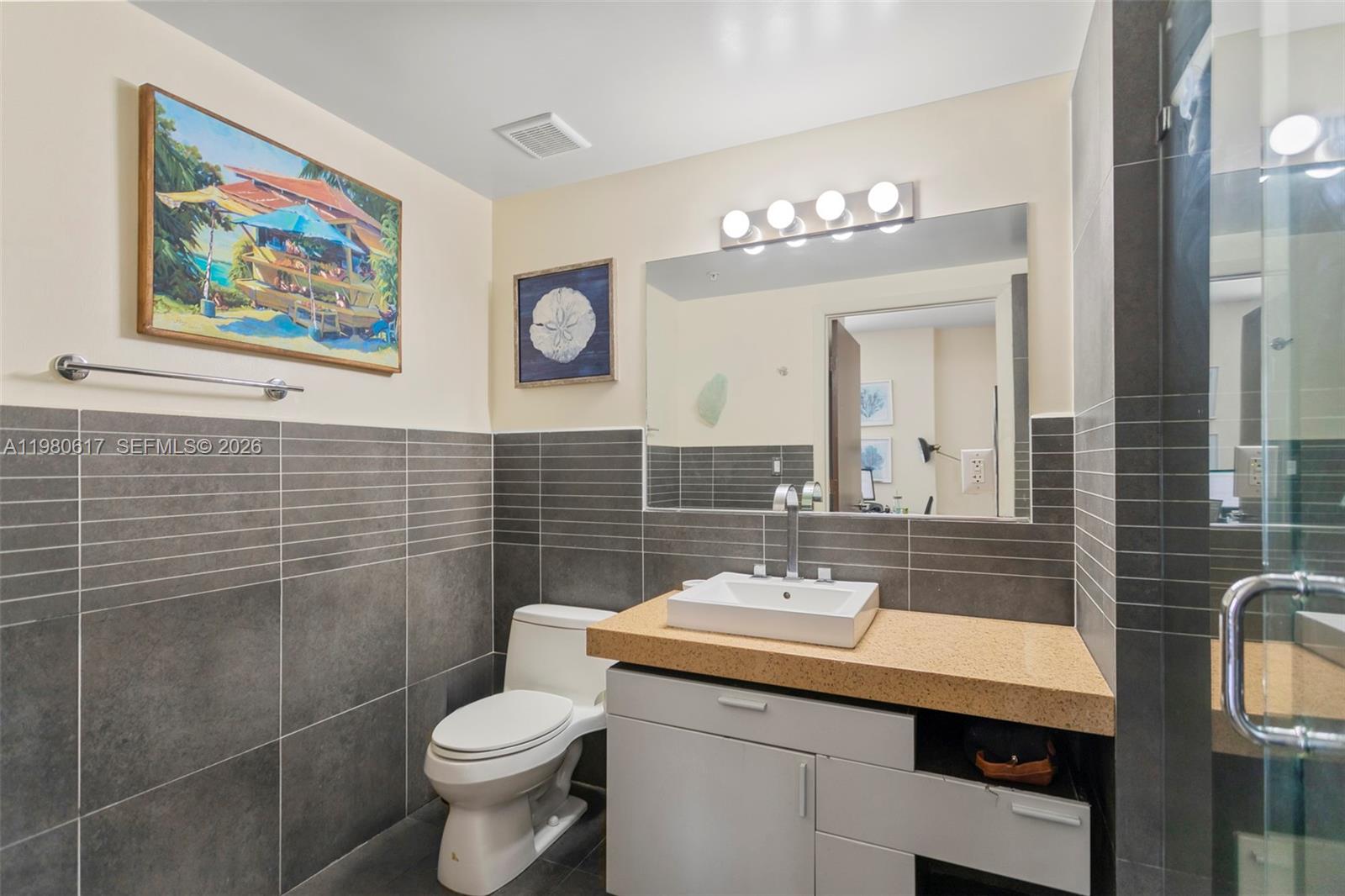 435 21st St #301, Miami Beach FL 33139