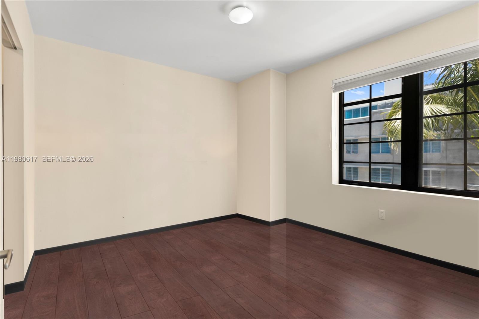 435 21st St #301, Miami Beach FL 33139