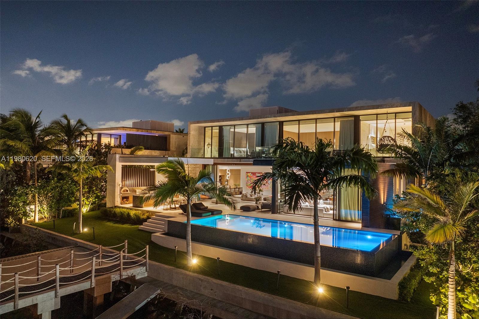 310 S Hibiscus Dr, Miami Beach FL 33139