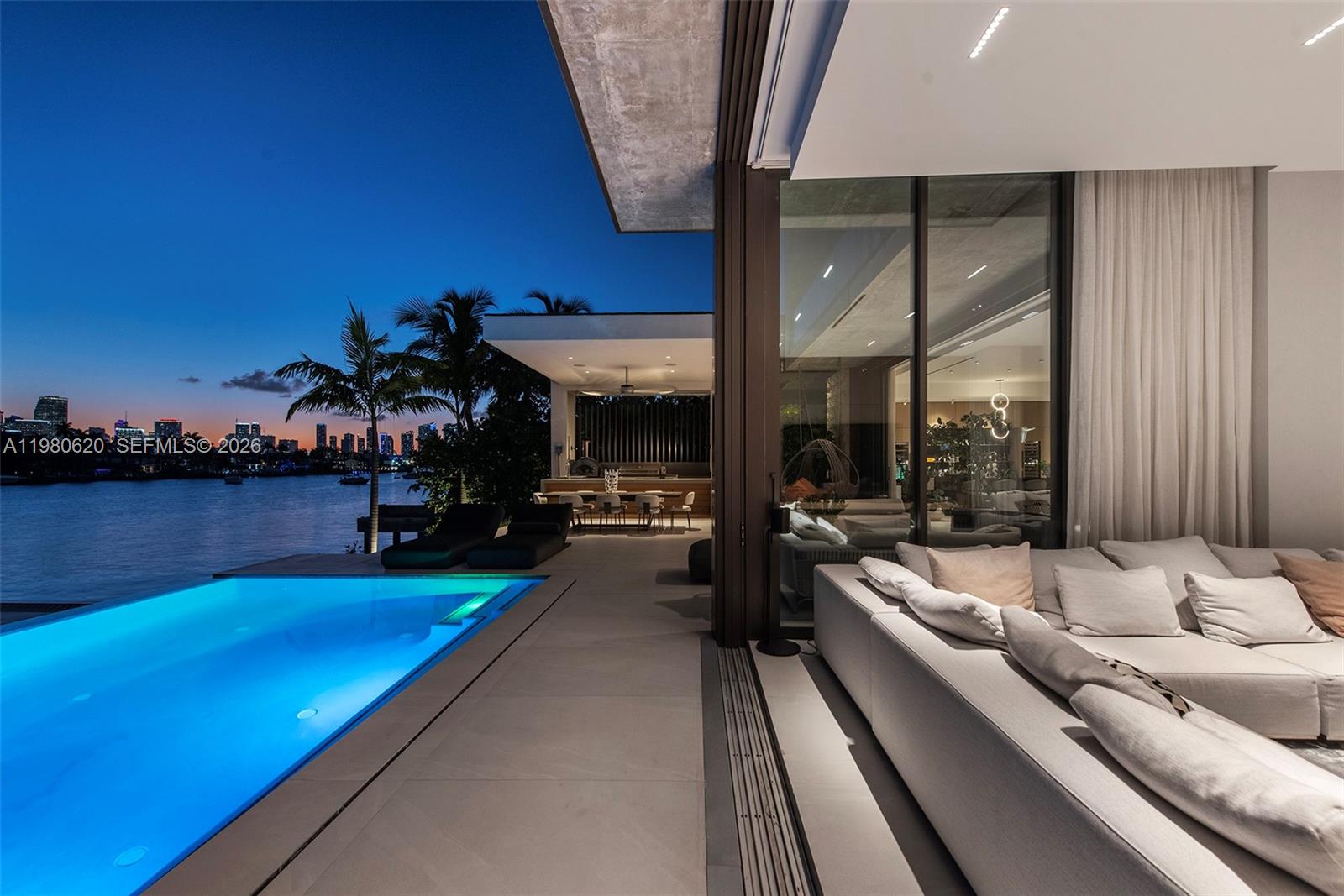 310 S Hibiscus Dr, Miami Beach FL 33139