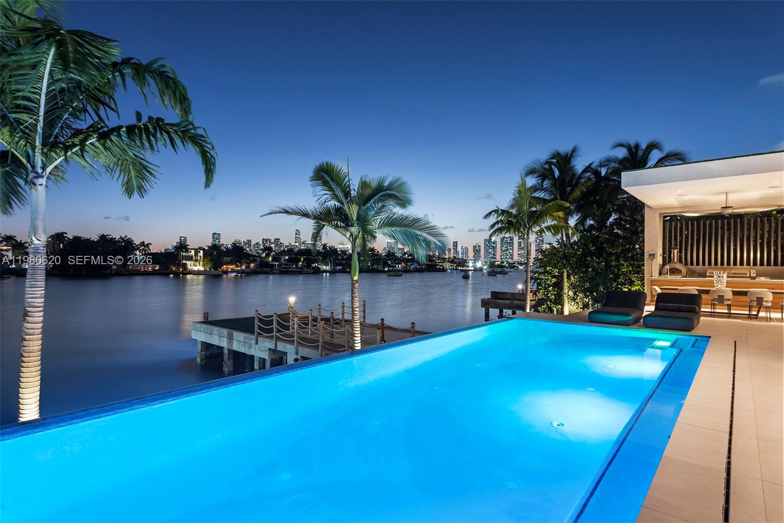 310 S Hibiscus Dr, Miami Beach FL 33139