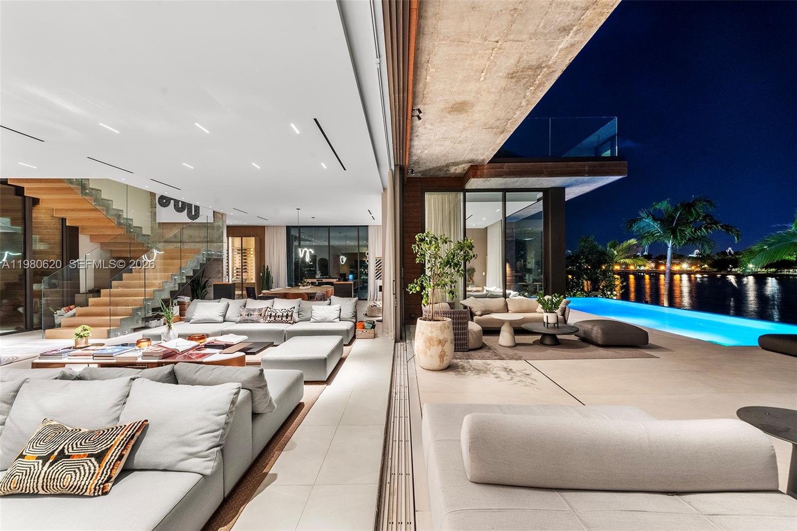 310 S Hibiscus Dr, Miami Beach FL 33139
