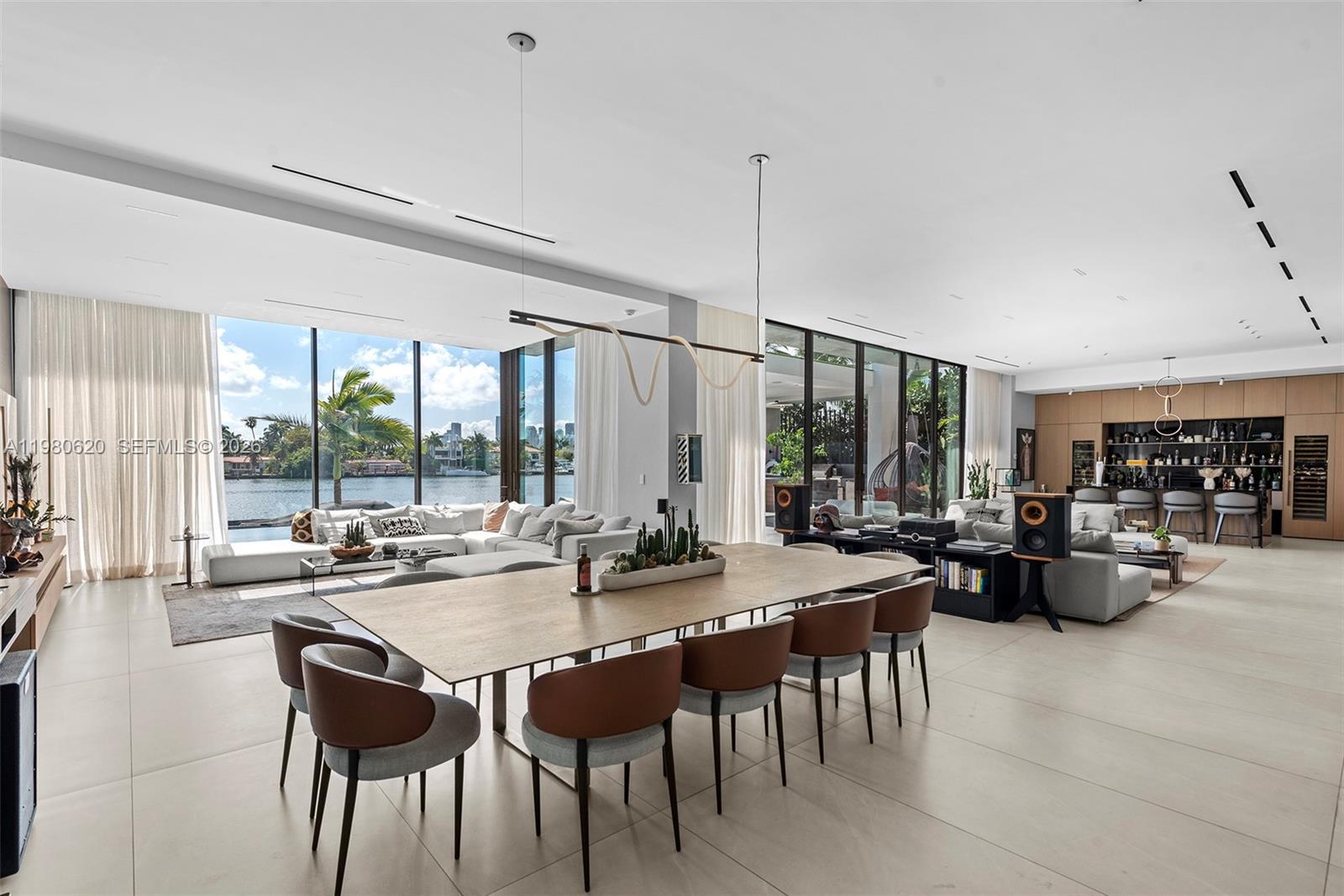 310 S Hibiscus Dr, Miami Beach FL 33139
