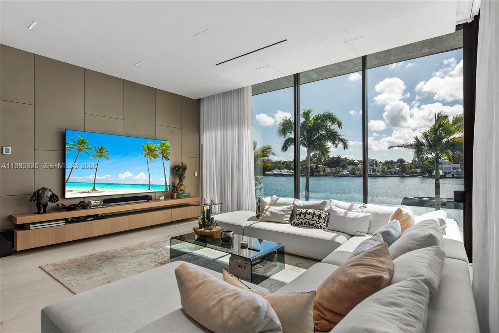 310 S Hibiscus Dr, Miami Beach FL 33139