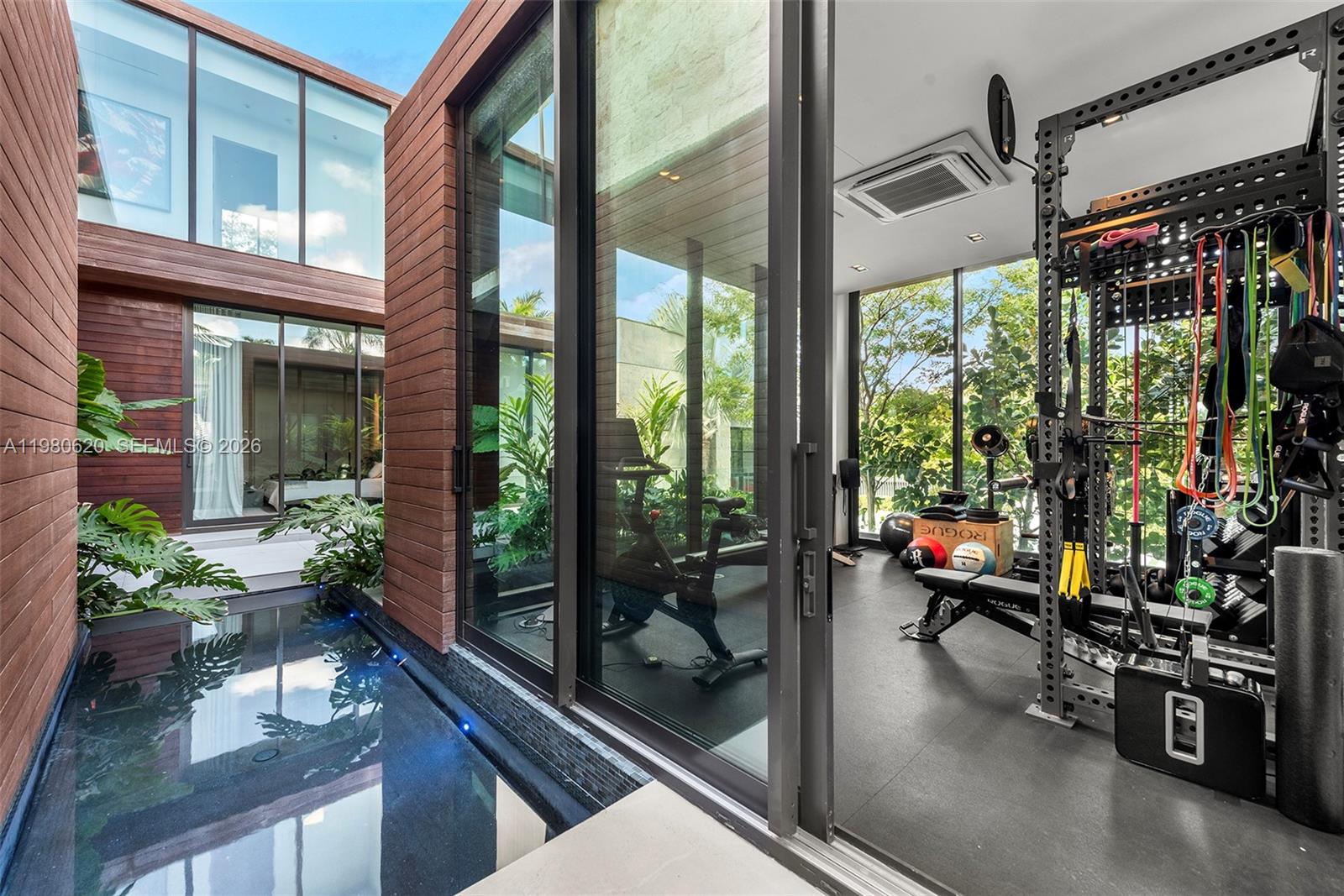 310 S Hibiscus Dr, Miami Beach FL 33139