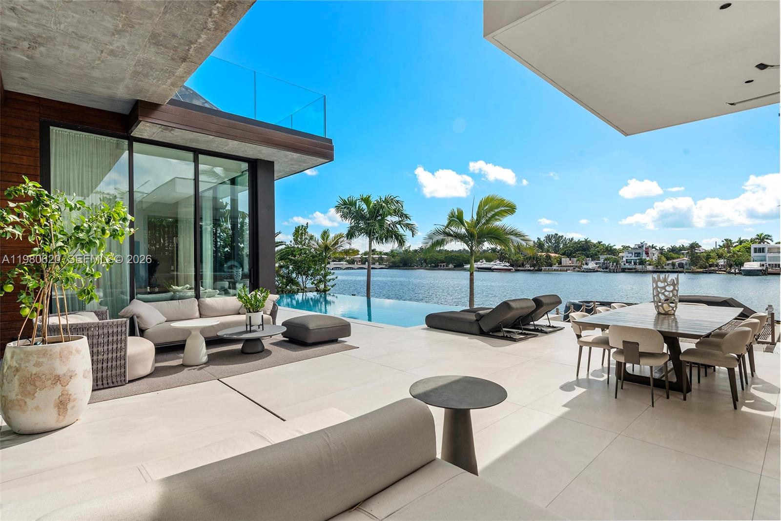 310 S Hibiscus Dr, Miami Beach FL 33139