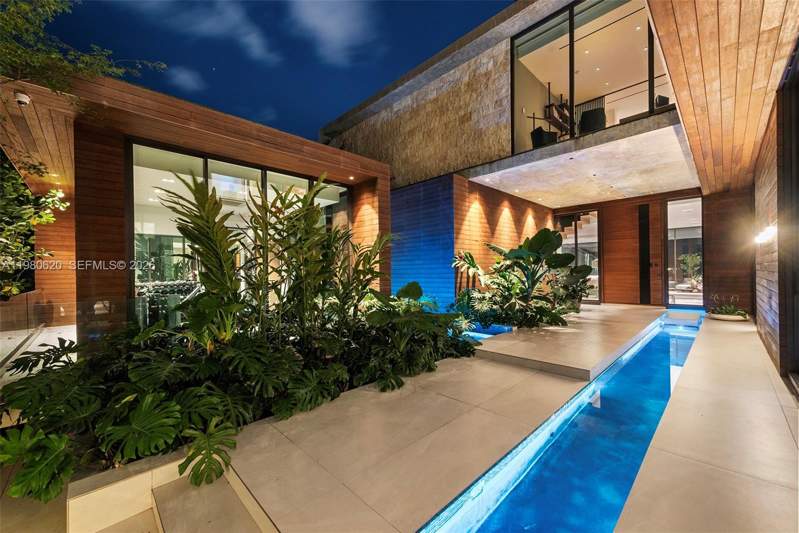 310 S Hibiscus Dr, Miami Beach FL 33139