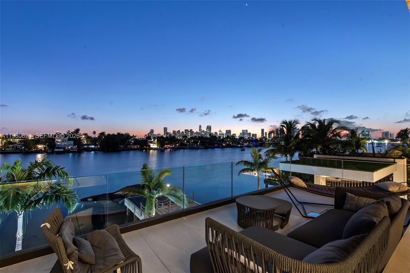 310 S Hibiscus Dr, Miami Beach FL 33139
