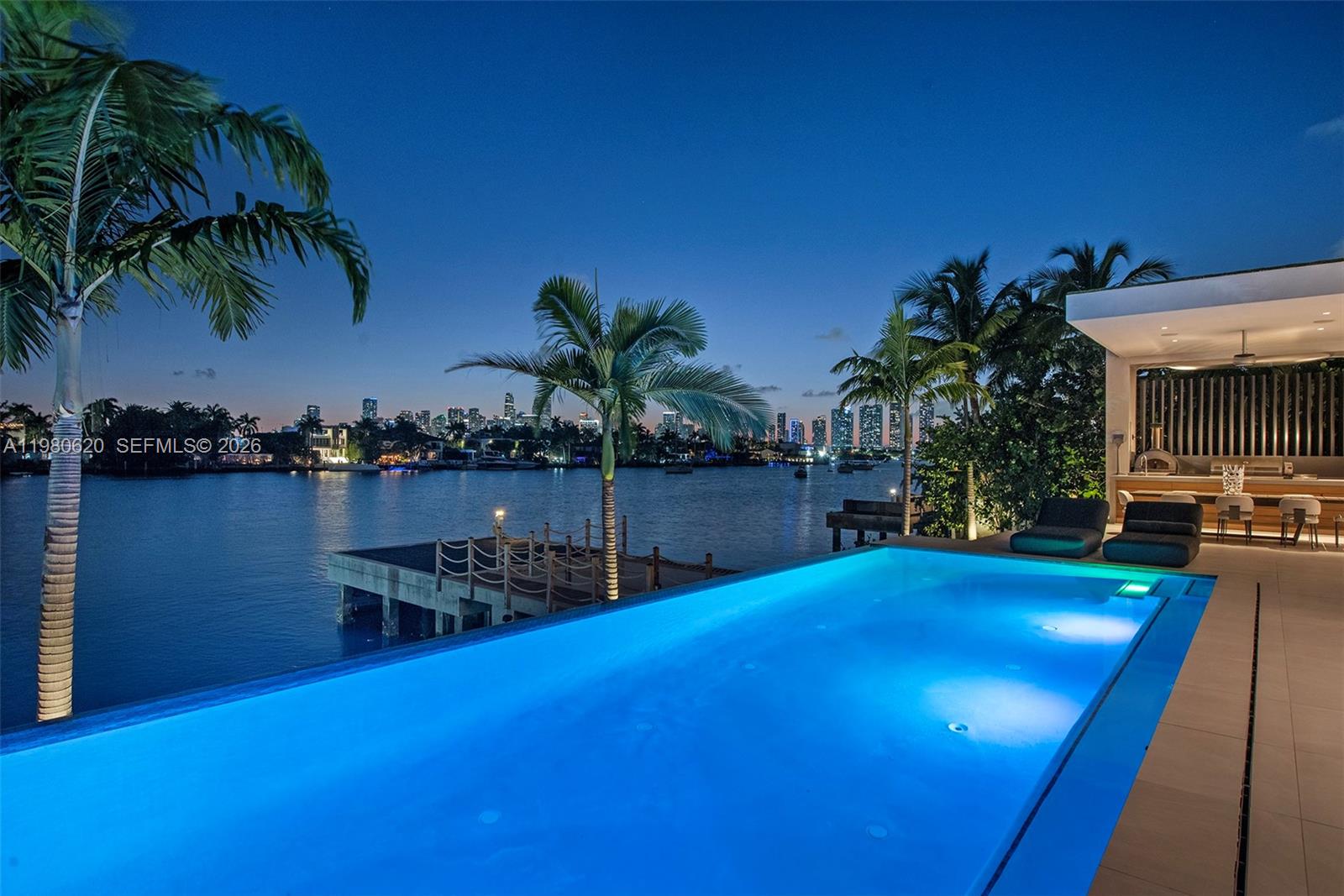 310 S Hibiscus Dr, Miami Beach FL 33139