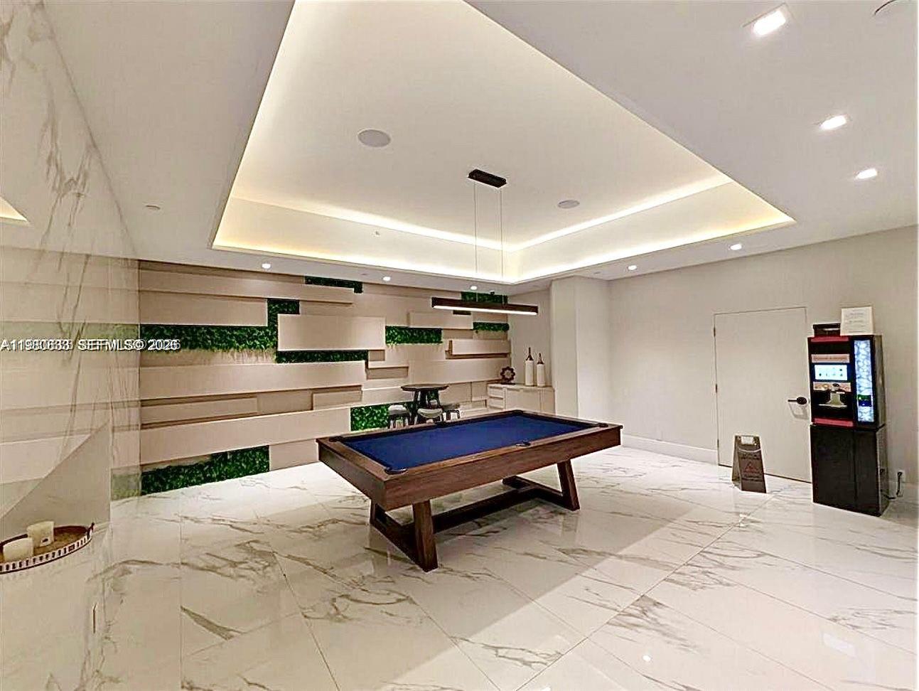 1000 W Island Blvd #2908, Aventura FL 33160
