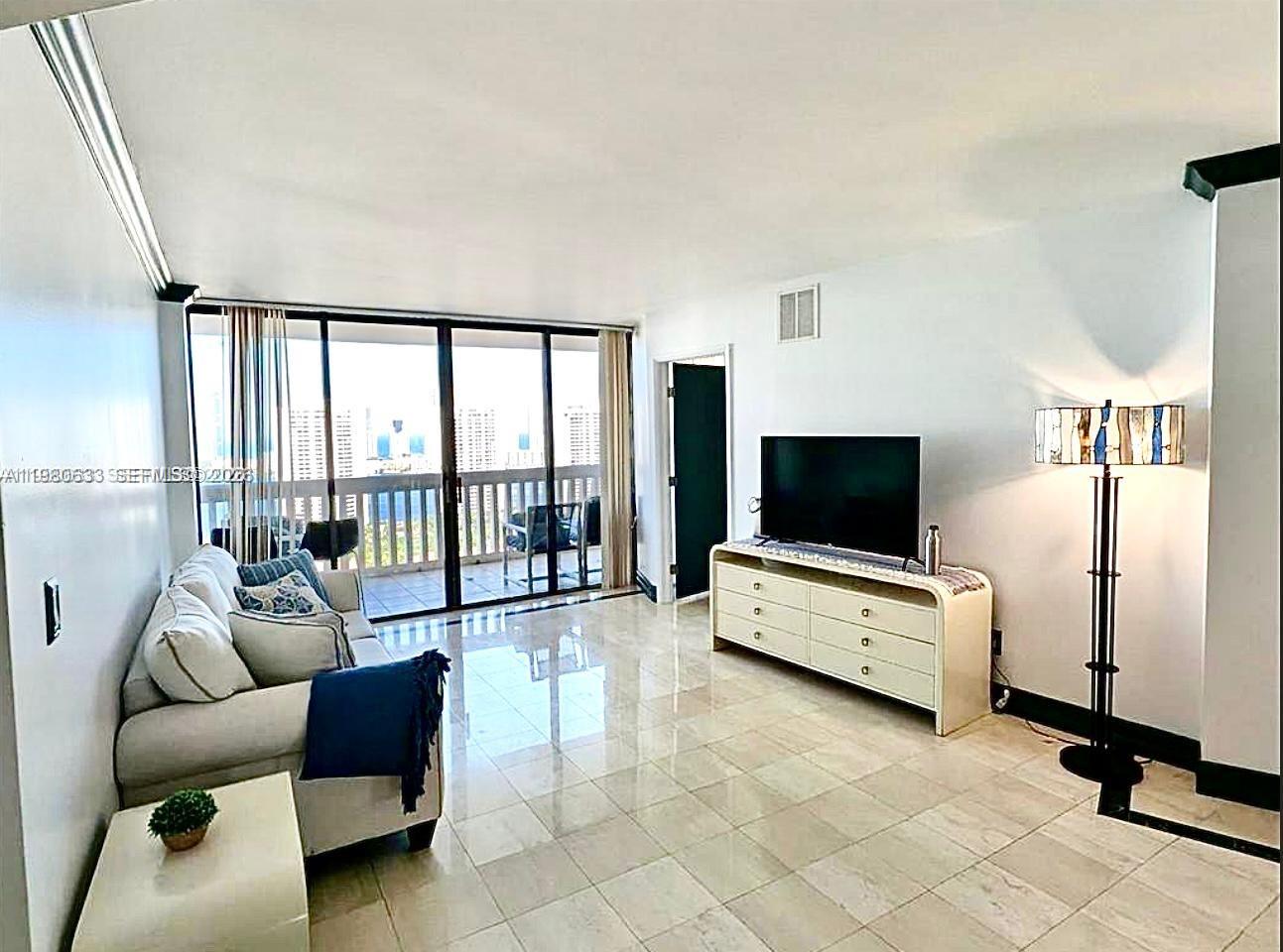 1000 W Island Blvd #2908, Aventura FL 33160
