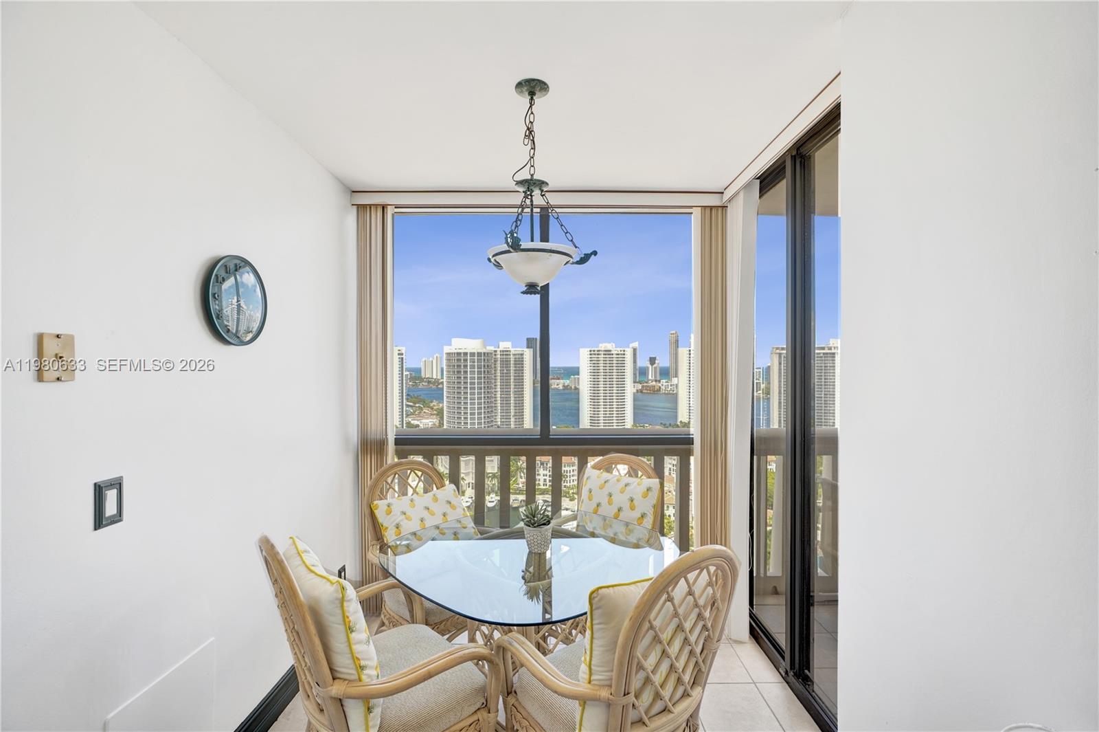 1000 W Island Blvd #2908, Aventura FL 33160