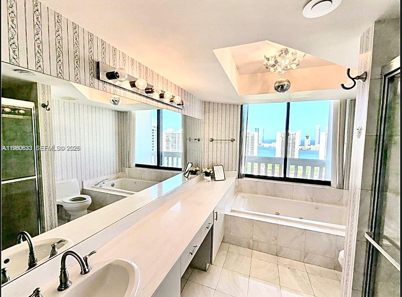 1000 W Island Blvd #2908, Aventura FL 33160
