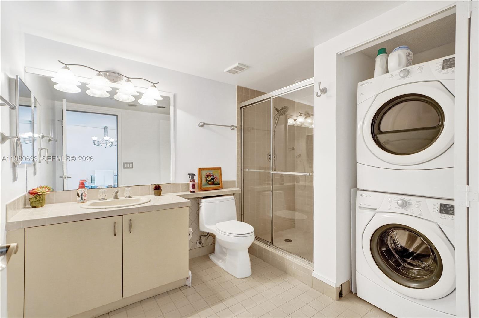 1000 W Island Blvd #2908, Aventura FL 33160