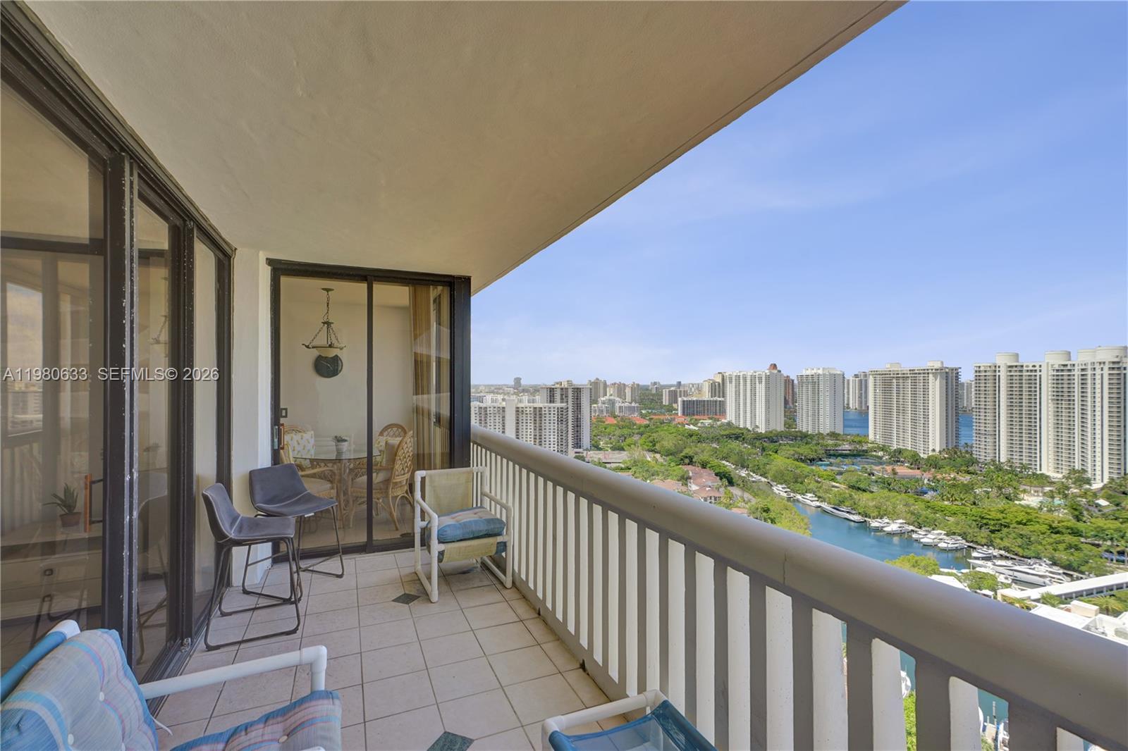 1000 W Island Blvd #2908, Aventura FL 33160