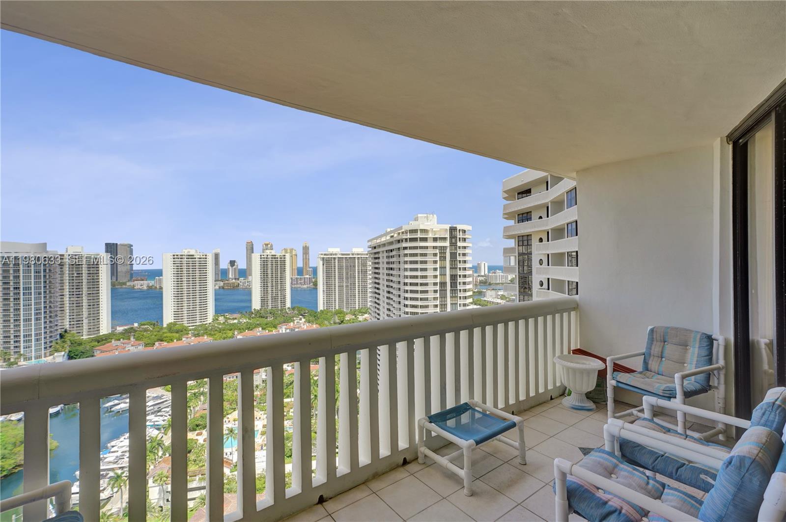 1000 W Island Blvd #2908, Aventura FL 33160
