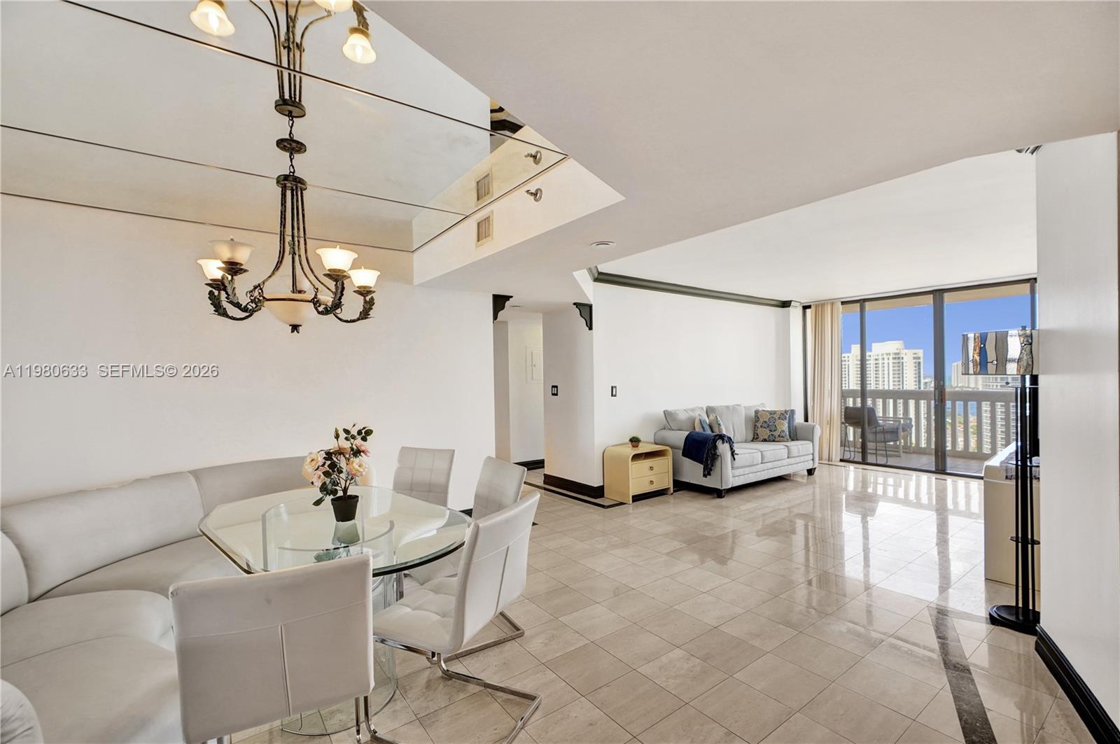 1000 W Island Blvd #2908, Aventura FL 33160