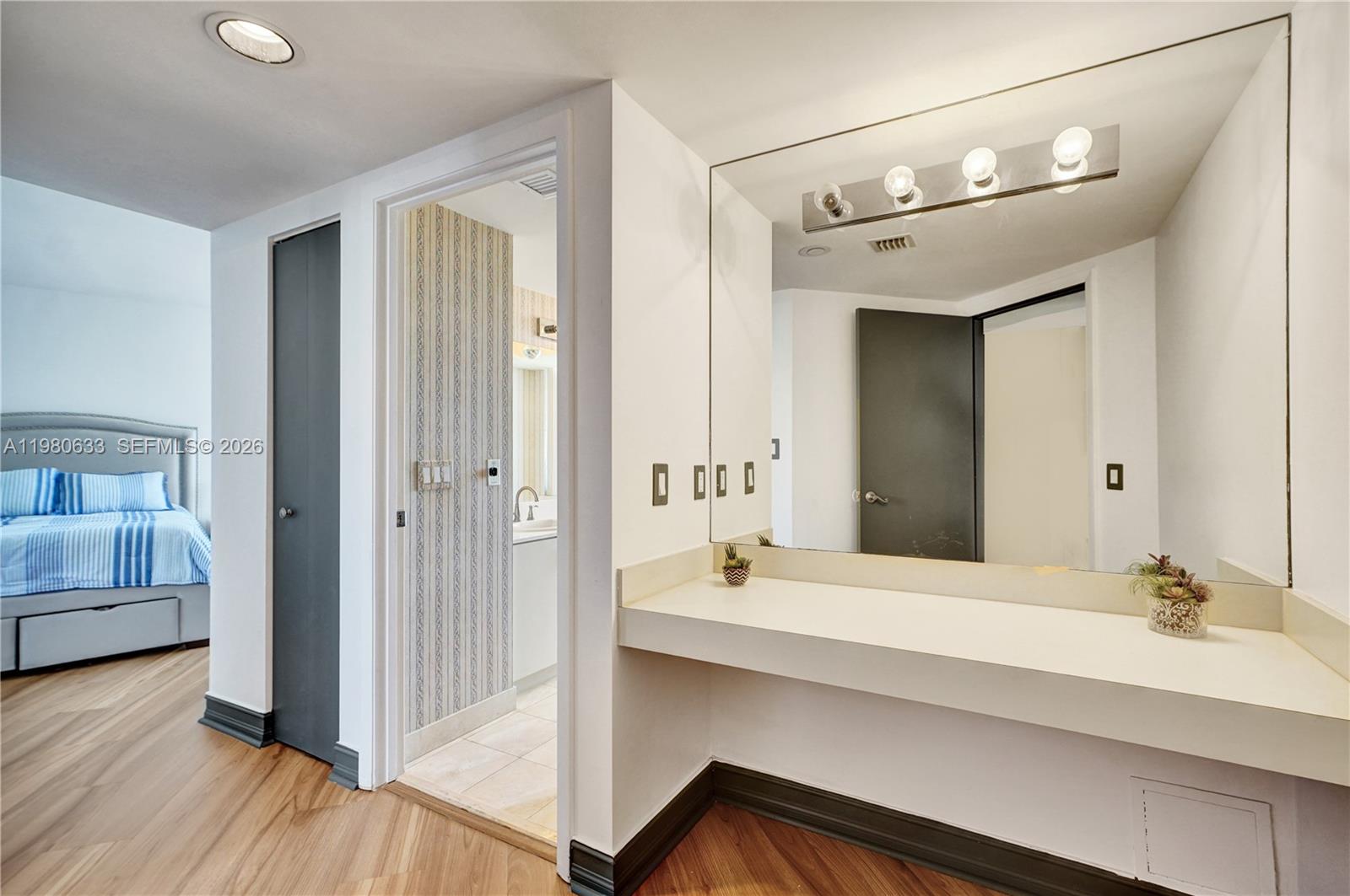 1000 W Island Blvd #2908, Aventura FL 33160
