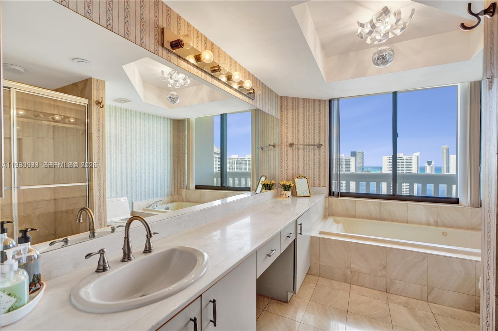 1000 W Island Blvd #2908, Aventura FL 33160