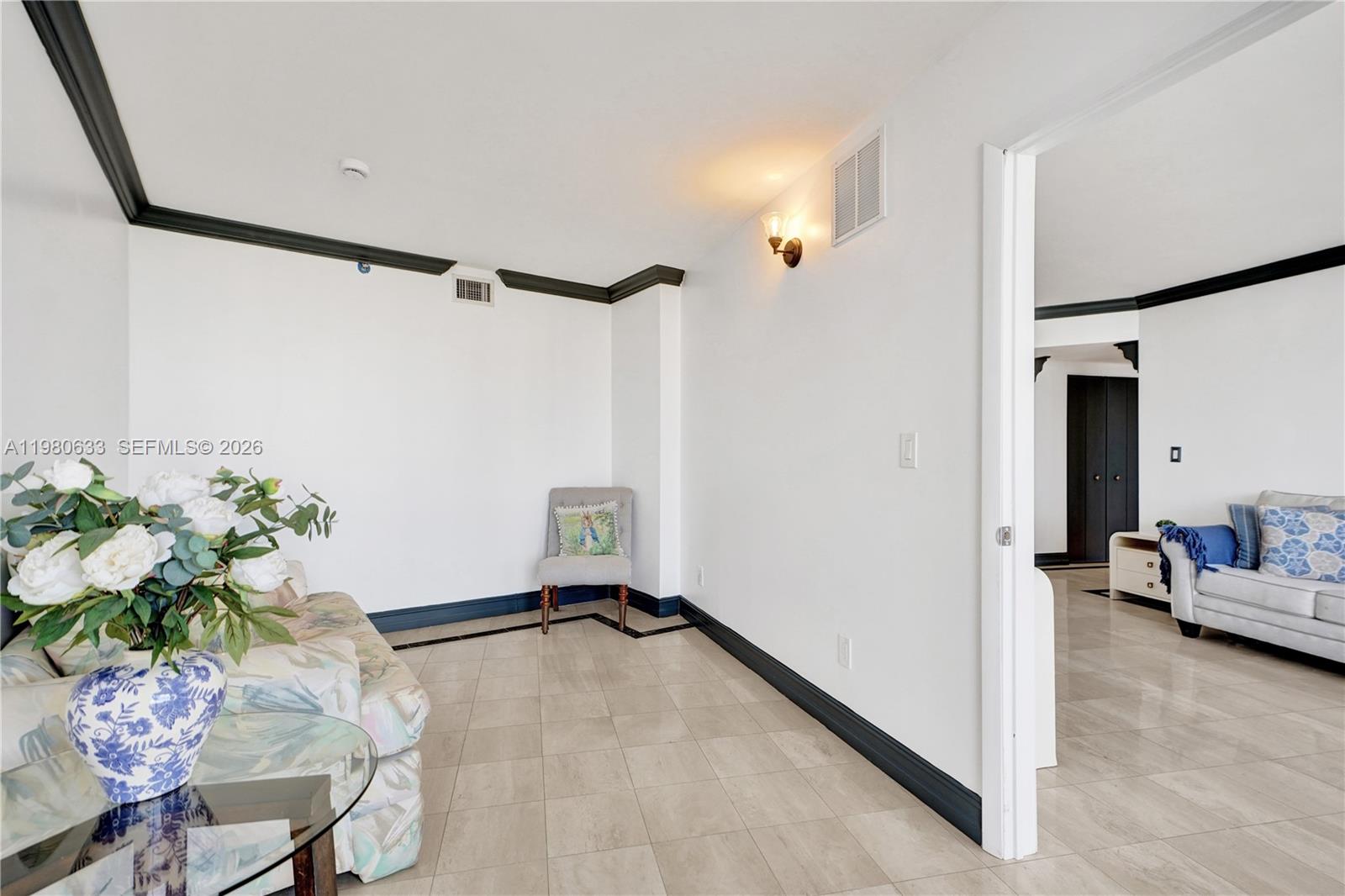 1000 W Island Blvd #2908, Aventura FL 33160
