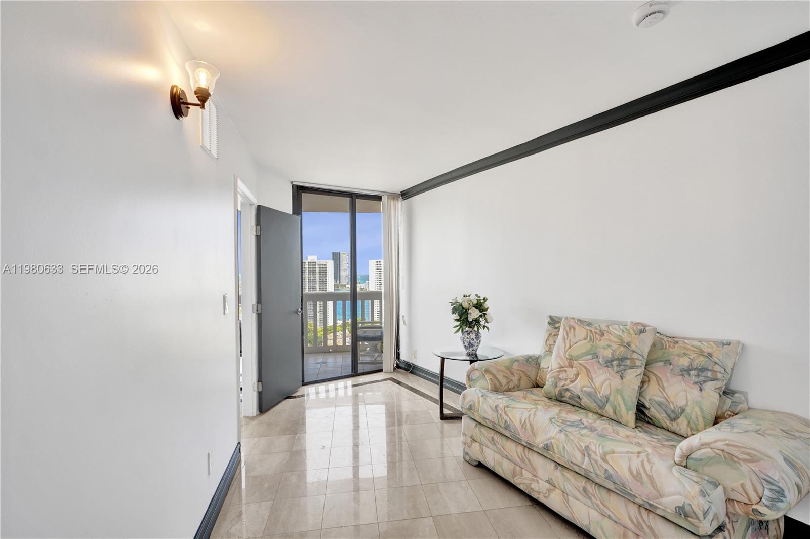 1000 W Island Blvd #2908, Aventura FL 33160