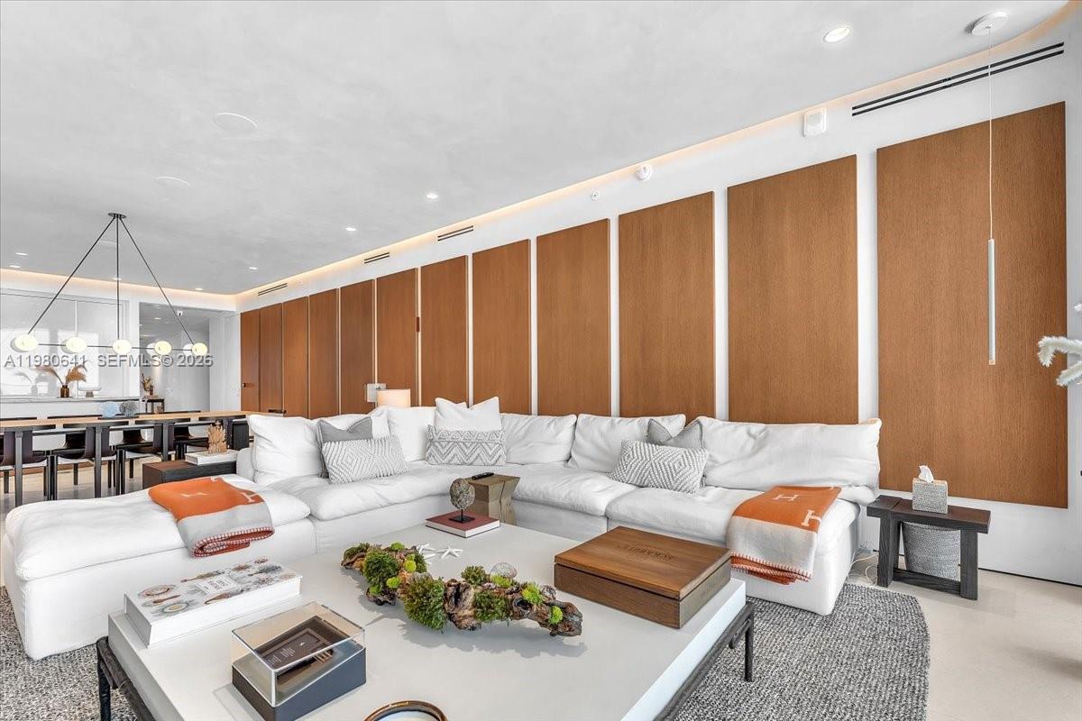 18975 Collins Ave #5302+Cabana 6, Sunny Isles Beach FL 33160