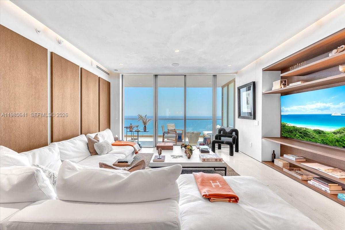 18975 Collins Ave #5302+Cabana 6, Sunny Isles Beach FL 33160